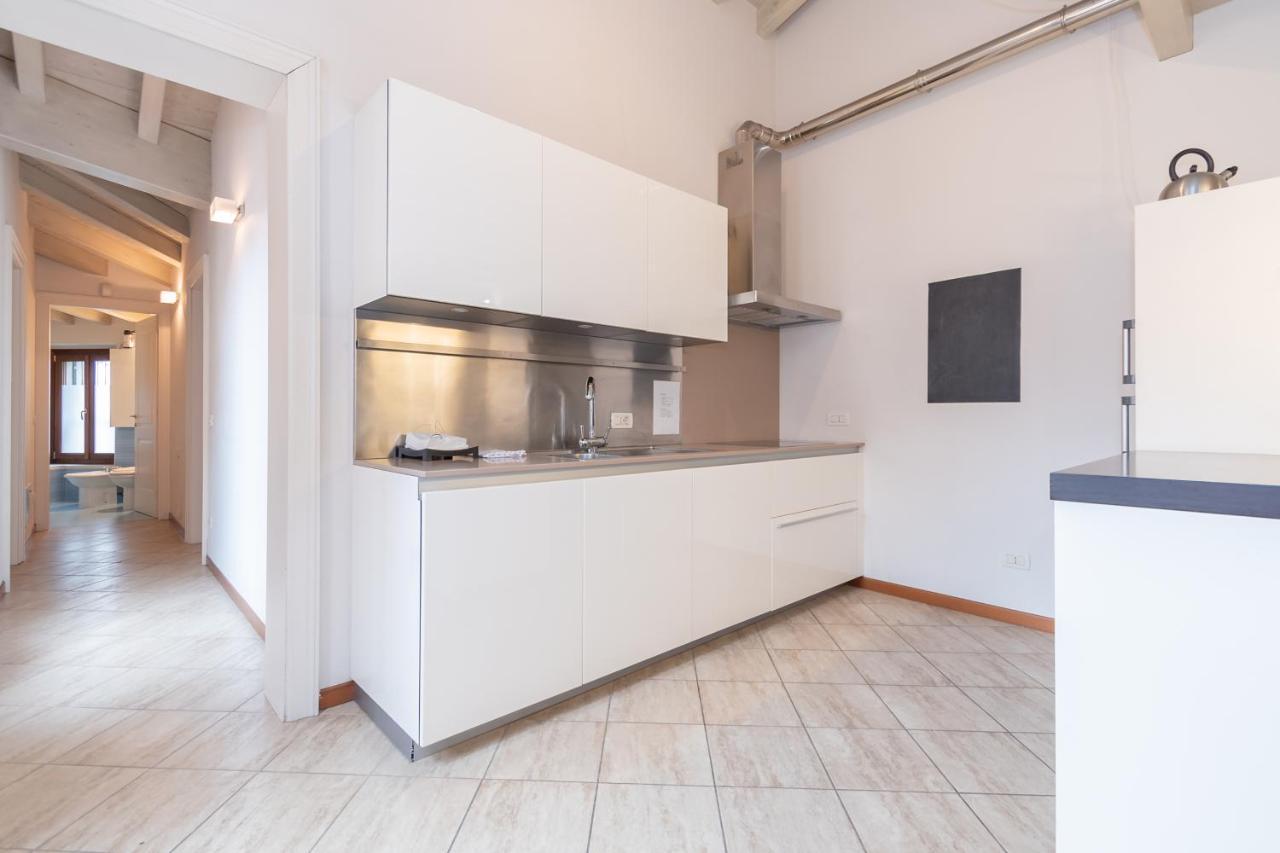 Trilocale Rua Sovera 85 - F&L Aparment ブレシア エクステリア 写真